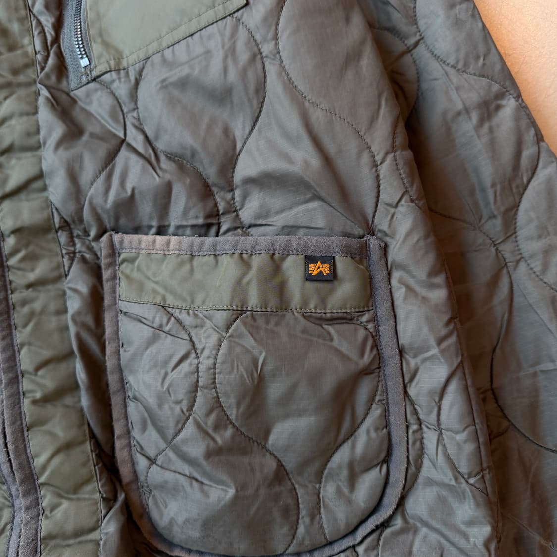 알파 인더스트리 퀼팅 라이너 자켓 상품이미지5