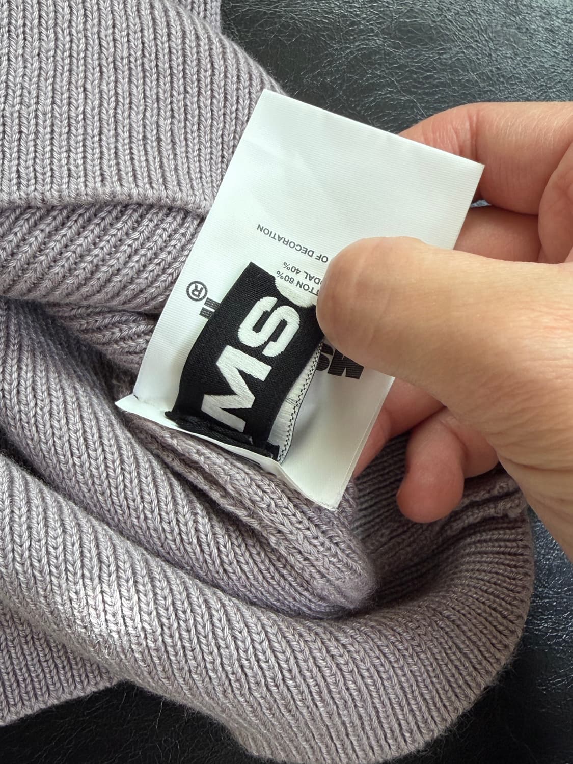 미스치프 슬리브리스 탑 상품이미지3