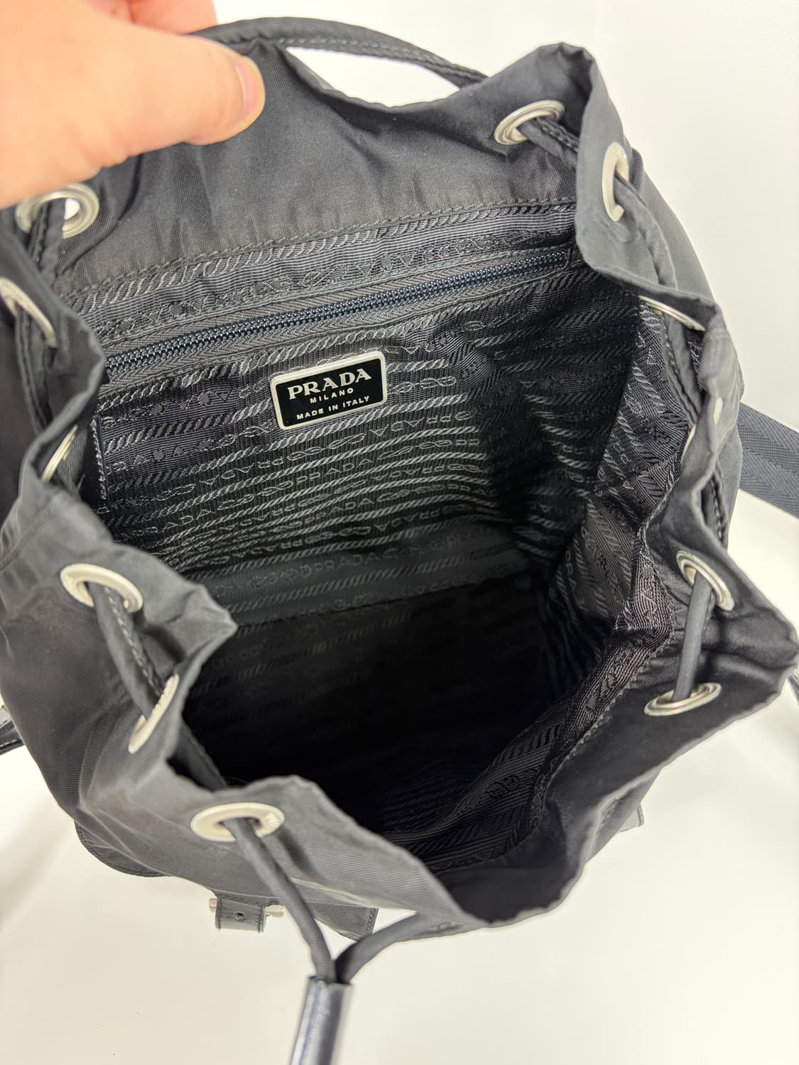 프라다 나일론 투포켓 스몰 백팩 상품이미지9