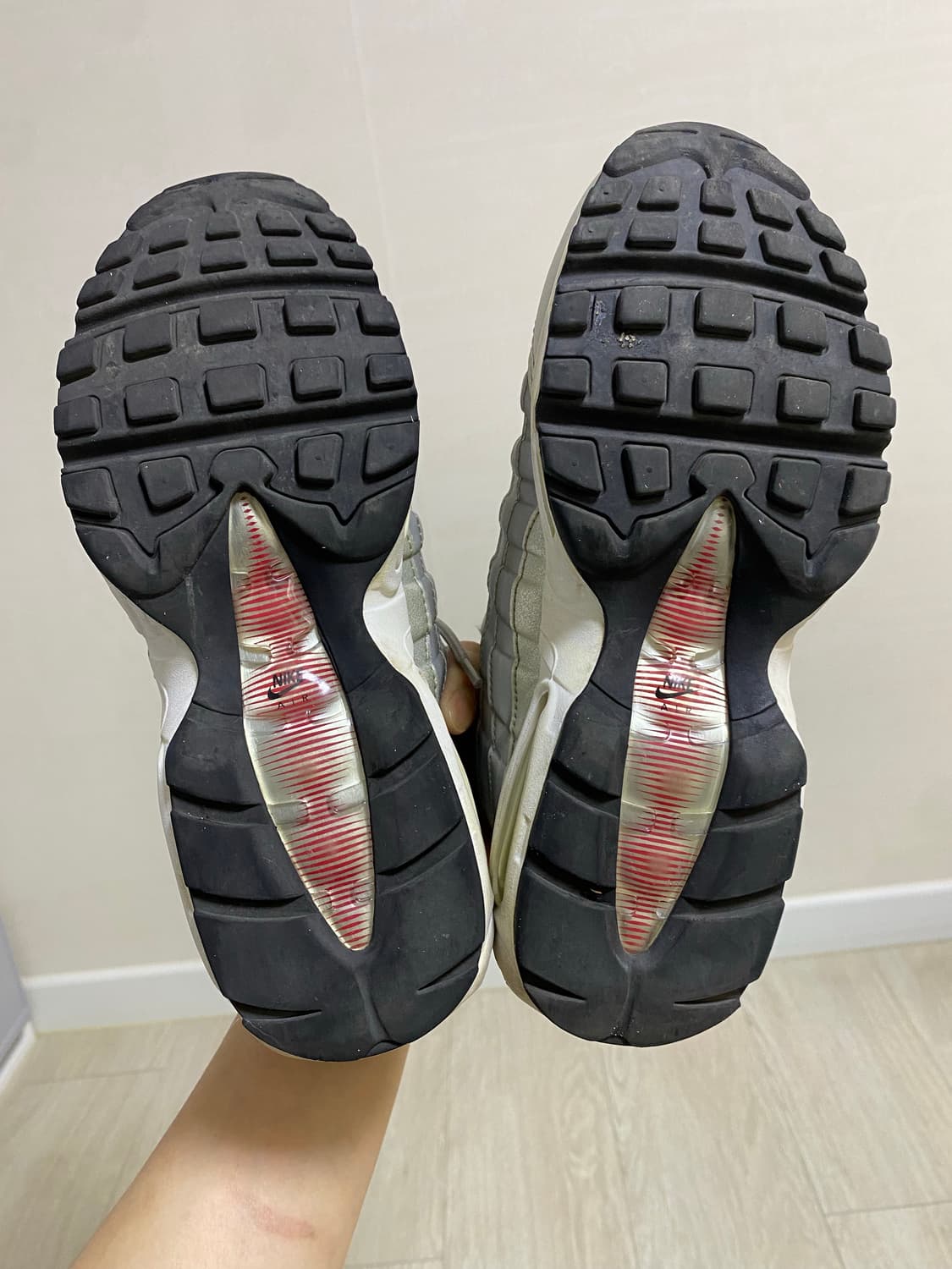 나이키 에어맥스95 실버불렛 상품이미지9