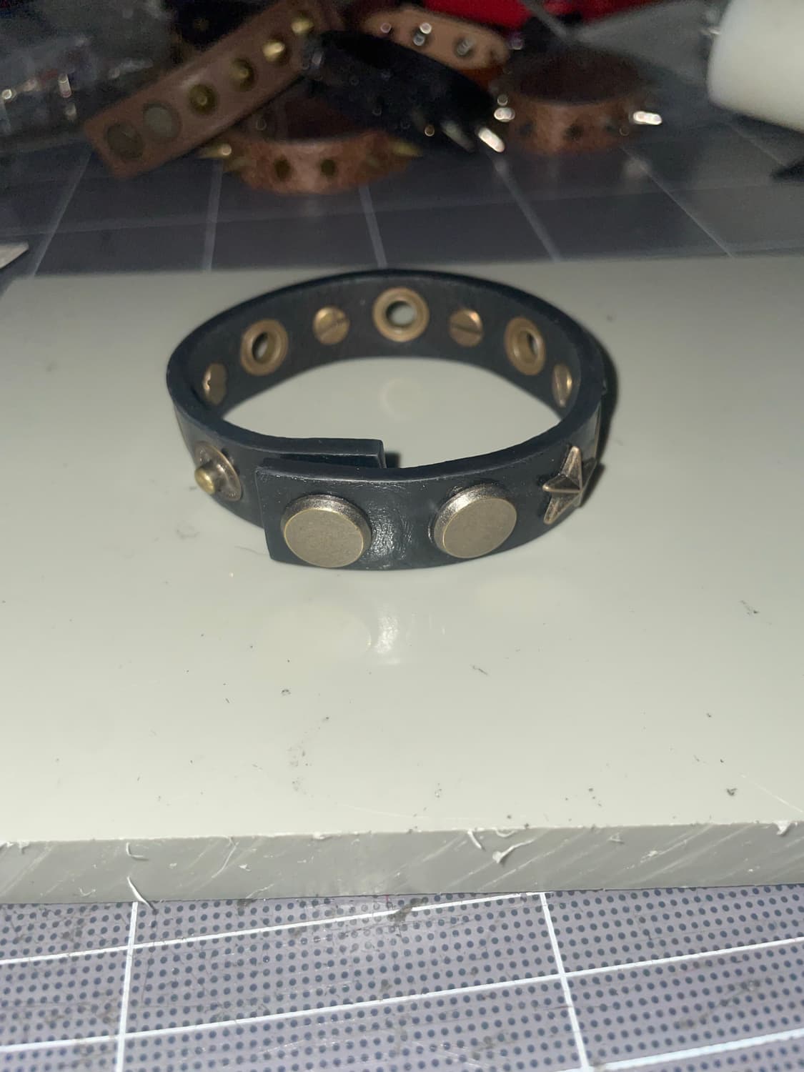 Star eyelet leather bracelet 상품이미지2