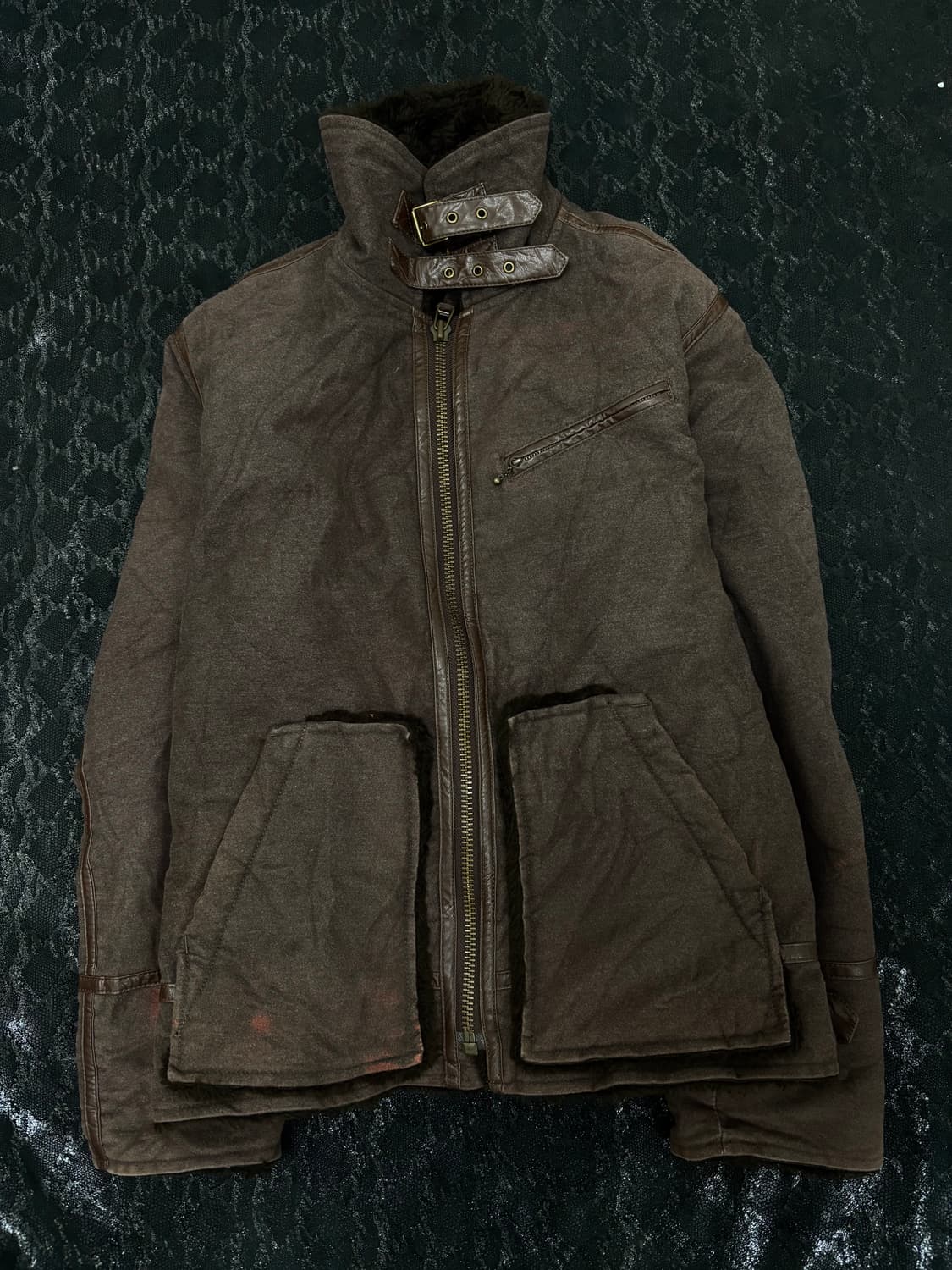 “Edwin” Y2K Brown Neck 2Buckle Brown Mus 상품이미지6