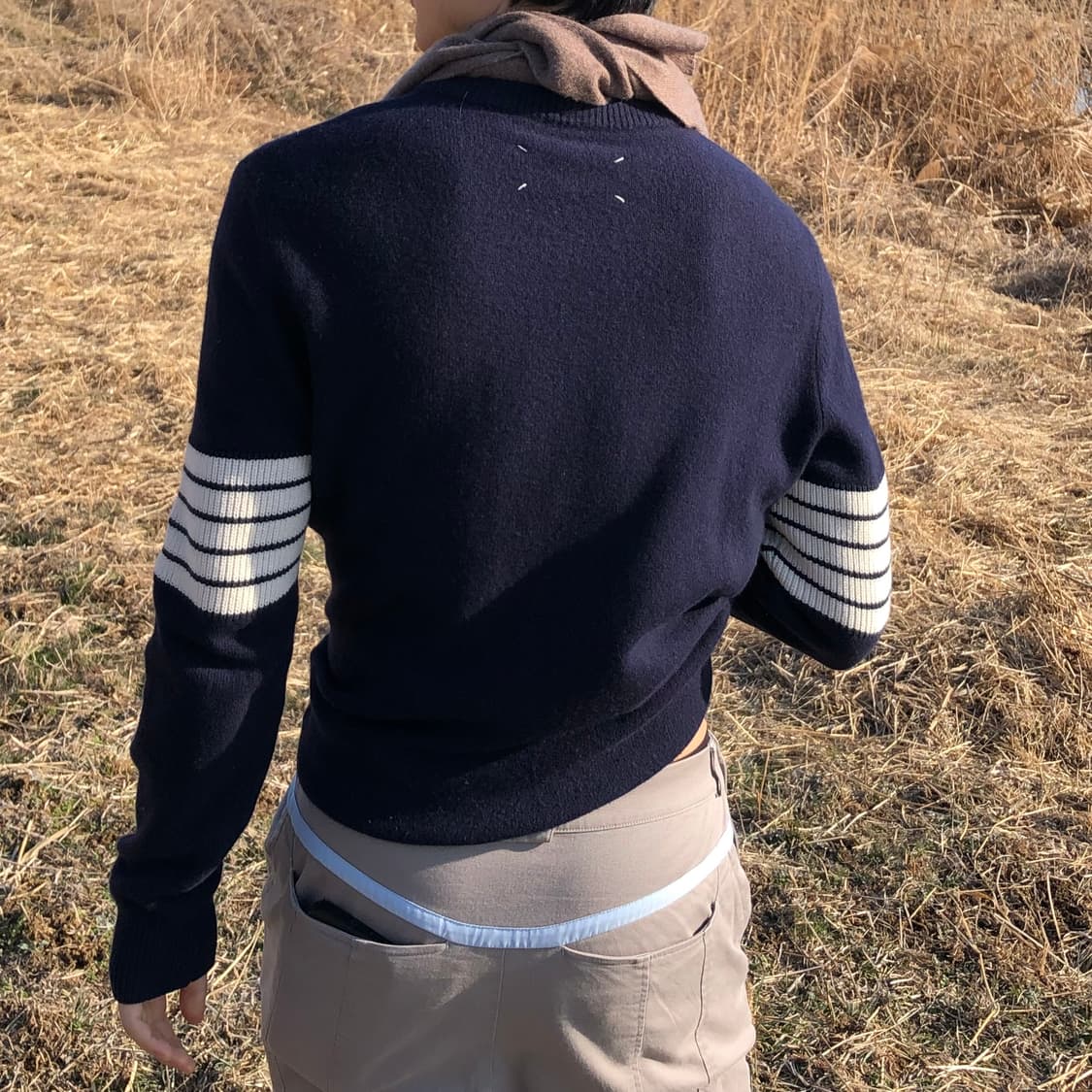 마르지엘라 네이비 스티치 니트 상품이미지1