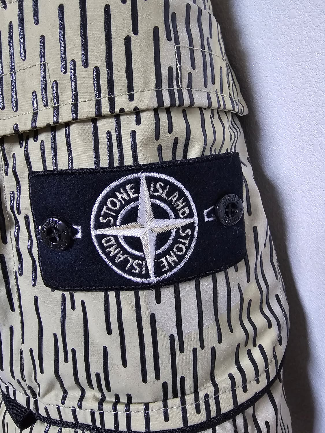 스톤아일랜드 레인 카모 리플렉티브 다운 패딩 상품이미지7