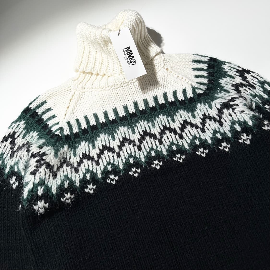 (새상품,매장판) 메종 마르지엘라 MM6 노르딕 패턴 터틀넥 니트 원피스 상품이미지5