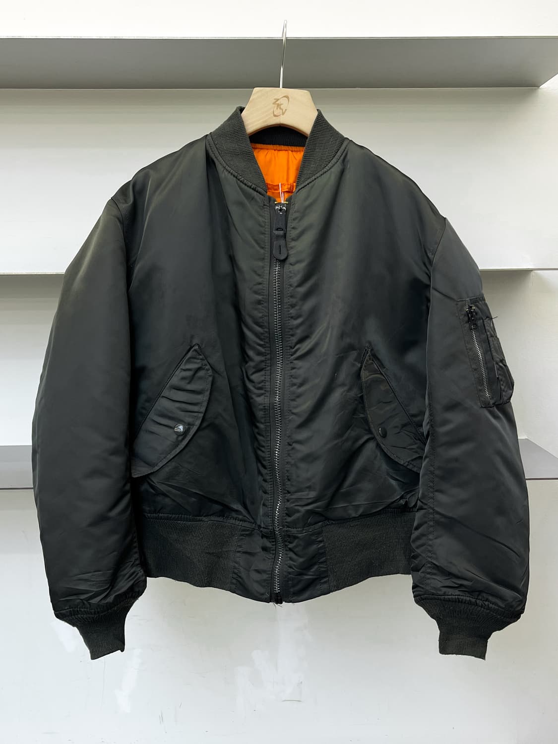 알파 인더스트리 U.S.A.F 플라이트 Ma-1 자켓 상품이미지3