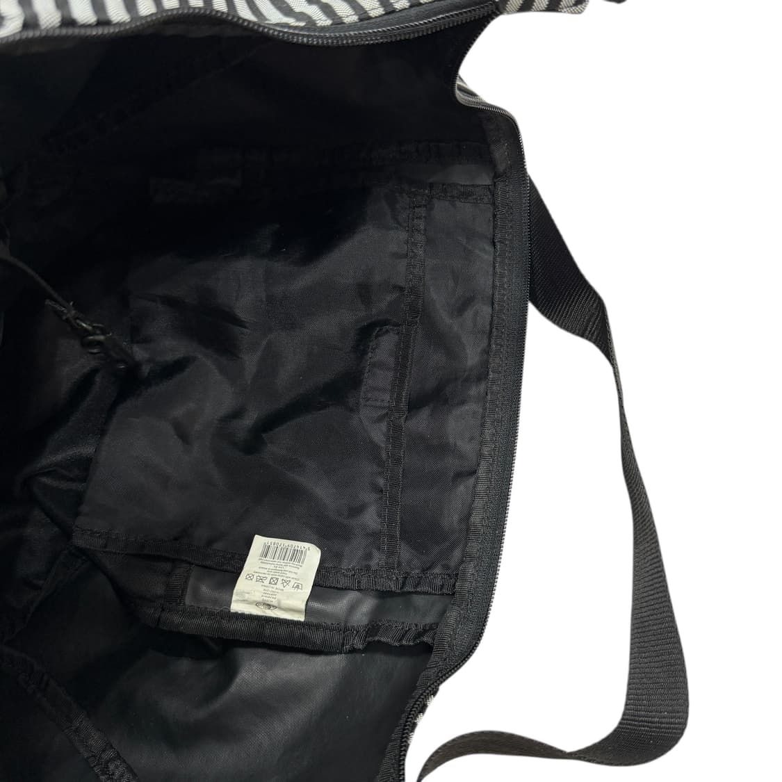 이스트팩 빈티지 스트라이프 반달백 크로스백 가방 상품이미지4