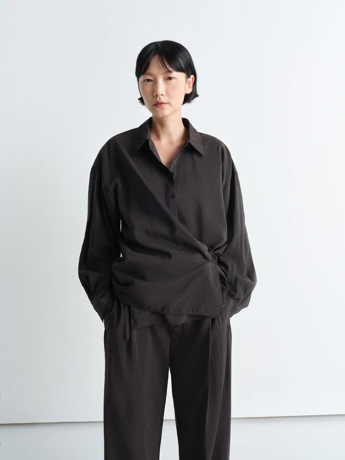 STRAIGHT COLLAR TWISTED SHIRT 상품이미지1