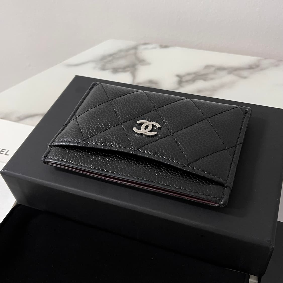 [S급/정품] 샤넬 클래식 그레인드 실버 메탈 로고 카드지갑 상품이미지4