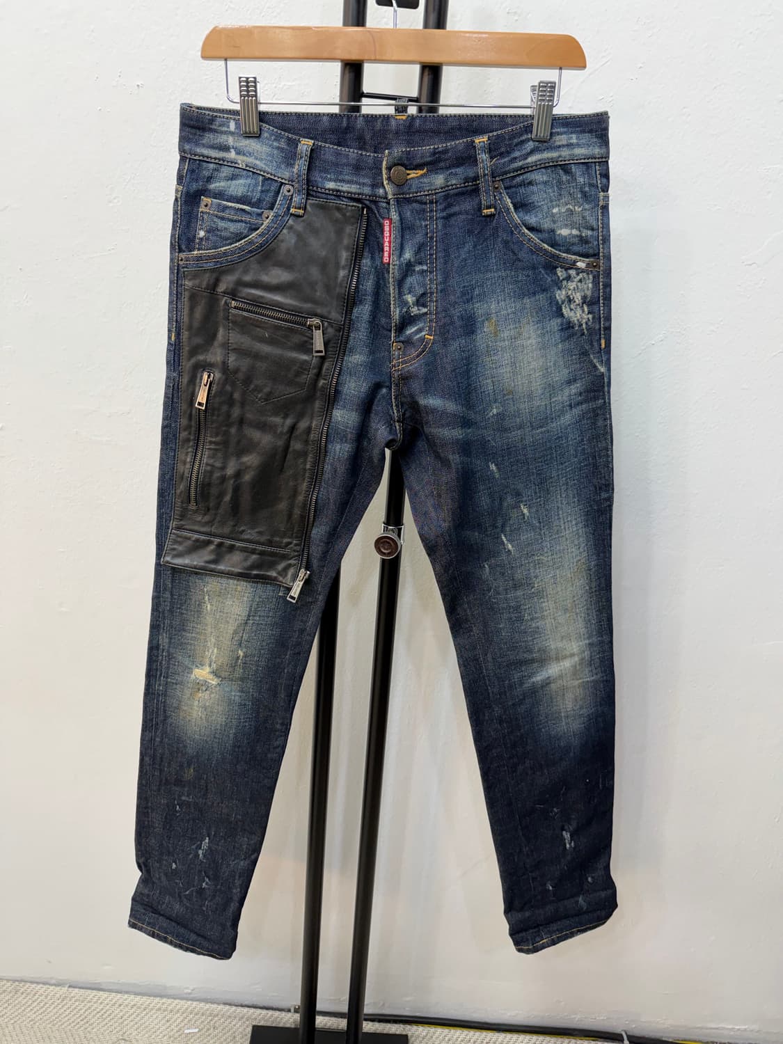 정품) DSQUARED2 가죽 패치 데님 청바지 44(32) 상품이미지1