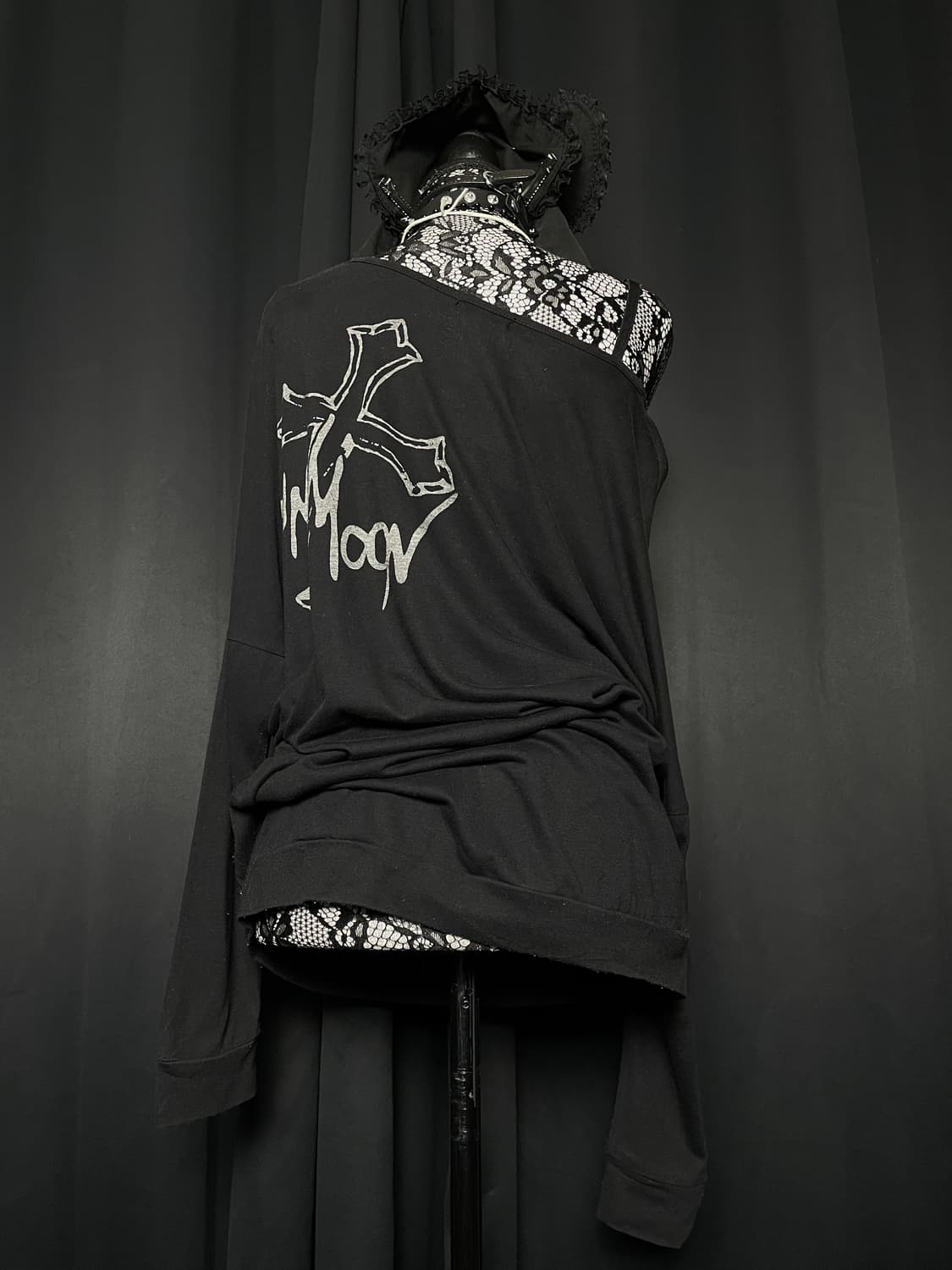 JPN 펑크 레터링 오프숄더 롱슬리브 상품이미지6