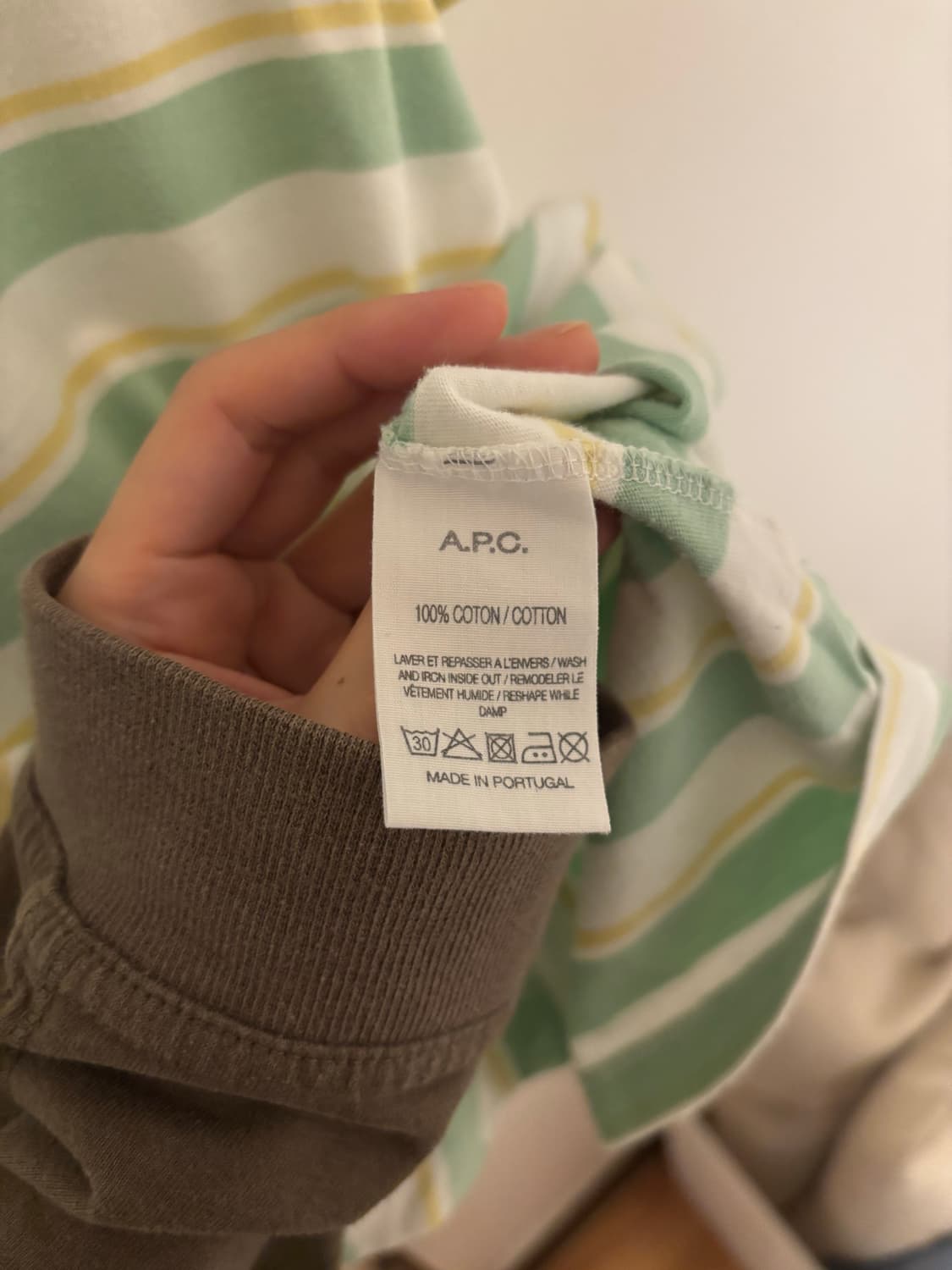 A.P.C Stamp T-shirt 상품이미지2