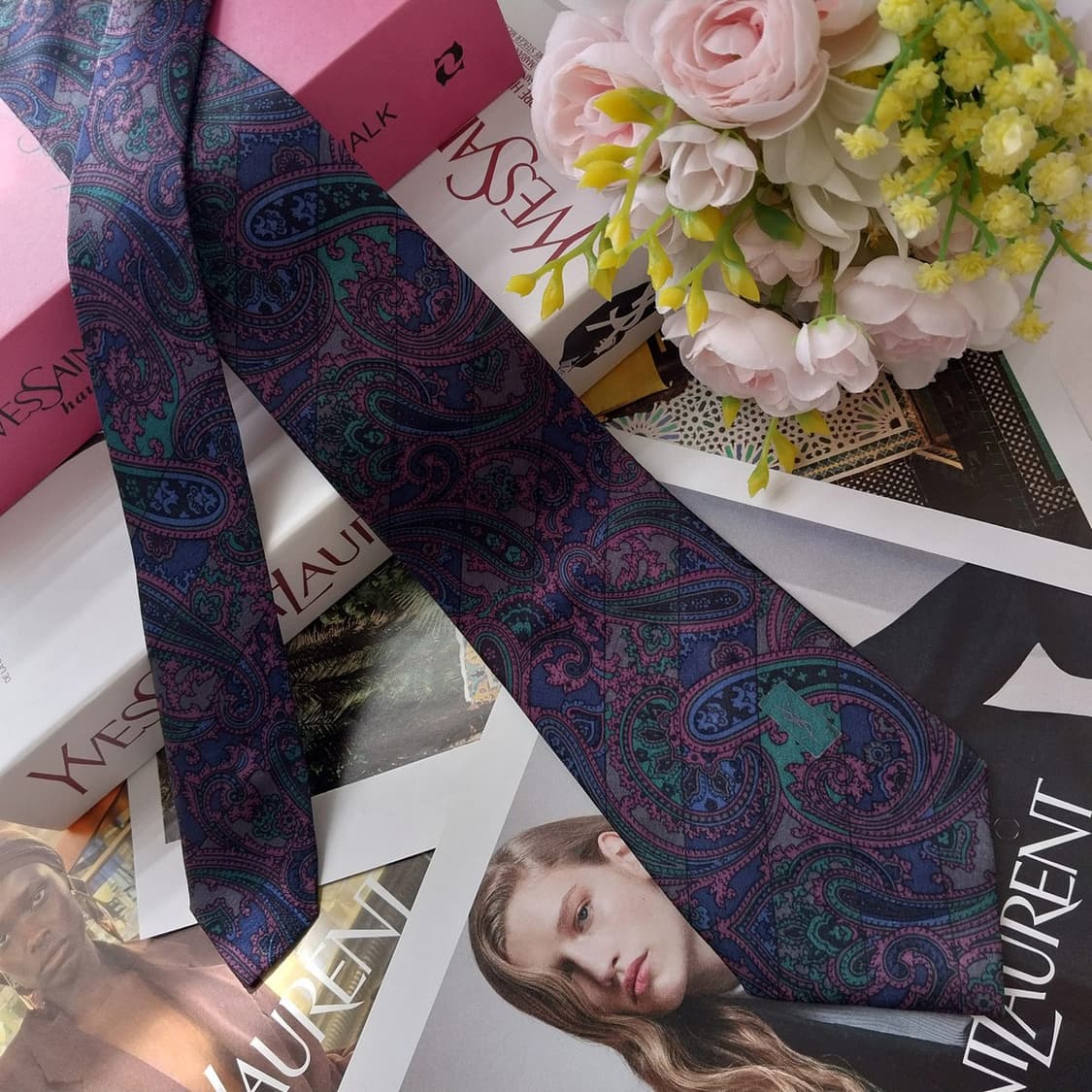 입생로랑 네이비 & 퍼플 페이즐리 넥타이 7.8cm A등급 K2595
 상품이미지3