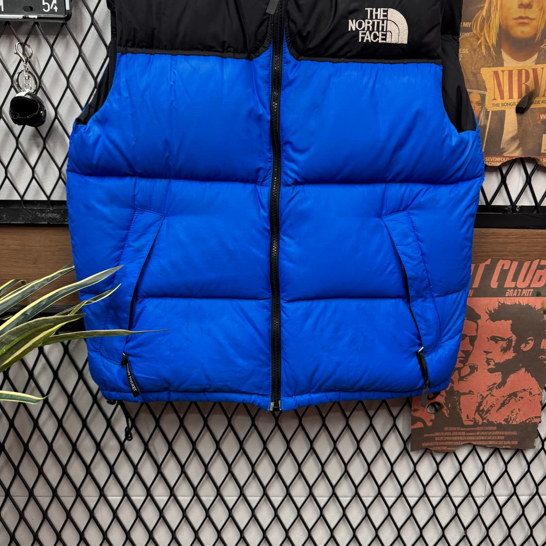 노스페이스 패딩 베스트 하이넥 투포켓 포인트 블루 블랙 배색 상품이미지4