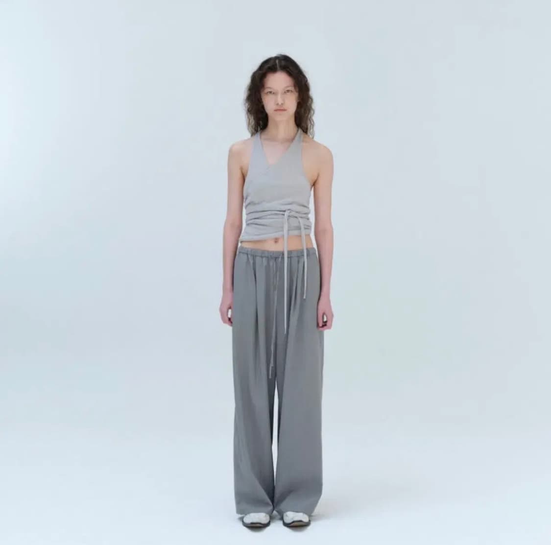 리포스 린넨 홀터넥 니트 상품이미지1