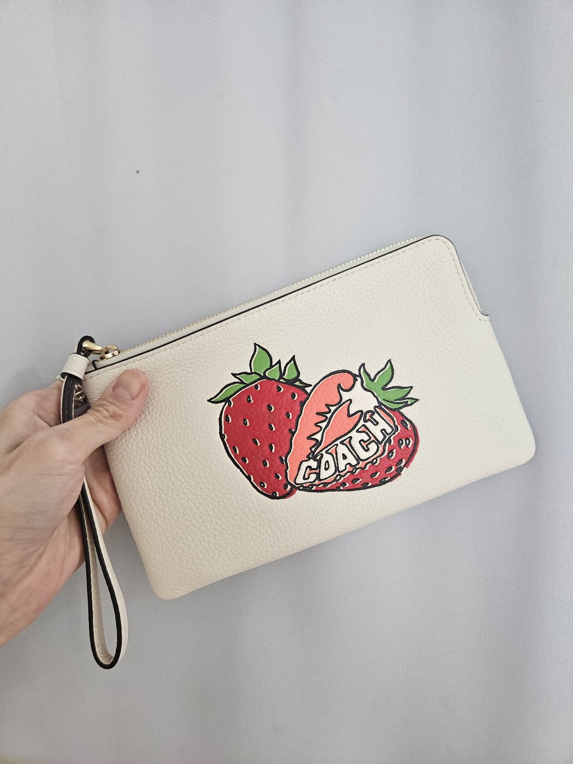 코치 스트로베리 라지 파우치 [24한정/새상품] 상품이미지3