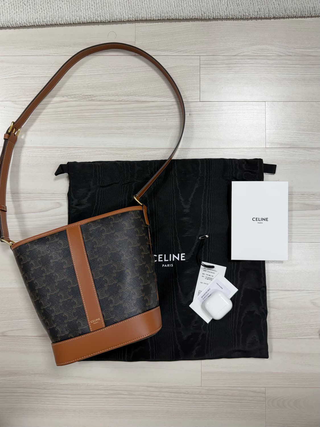 셀린느 버킷 스몰 (25년 11월 구매) 상품이미지1