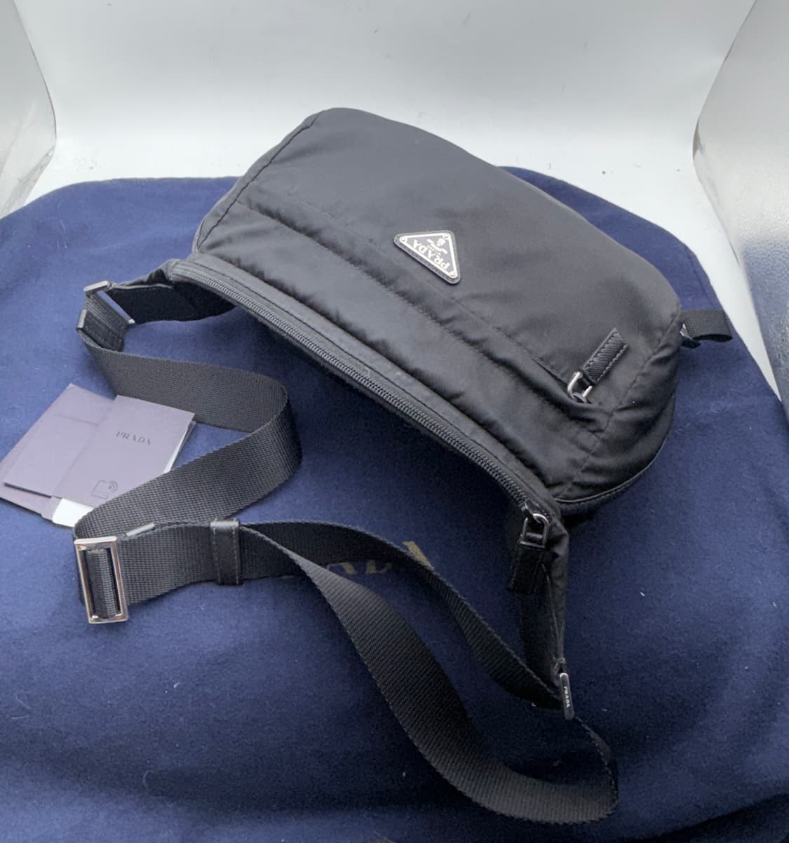 정품)프라다 바이커백 상품이미지3