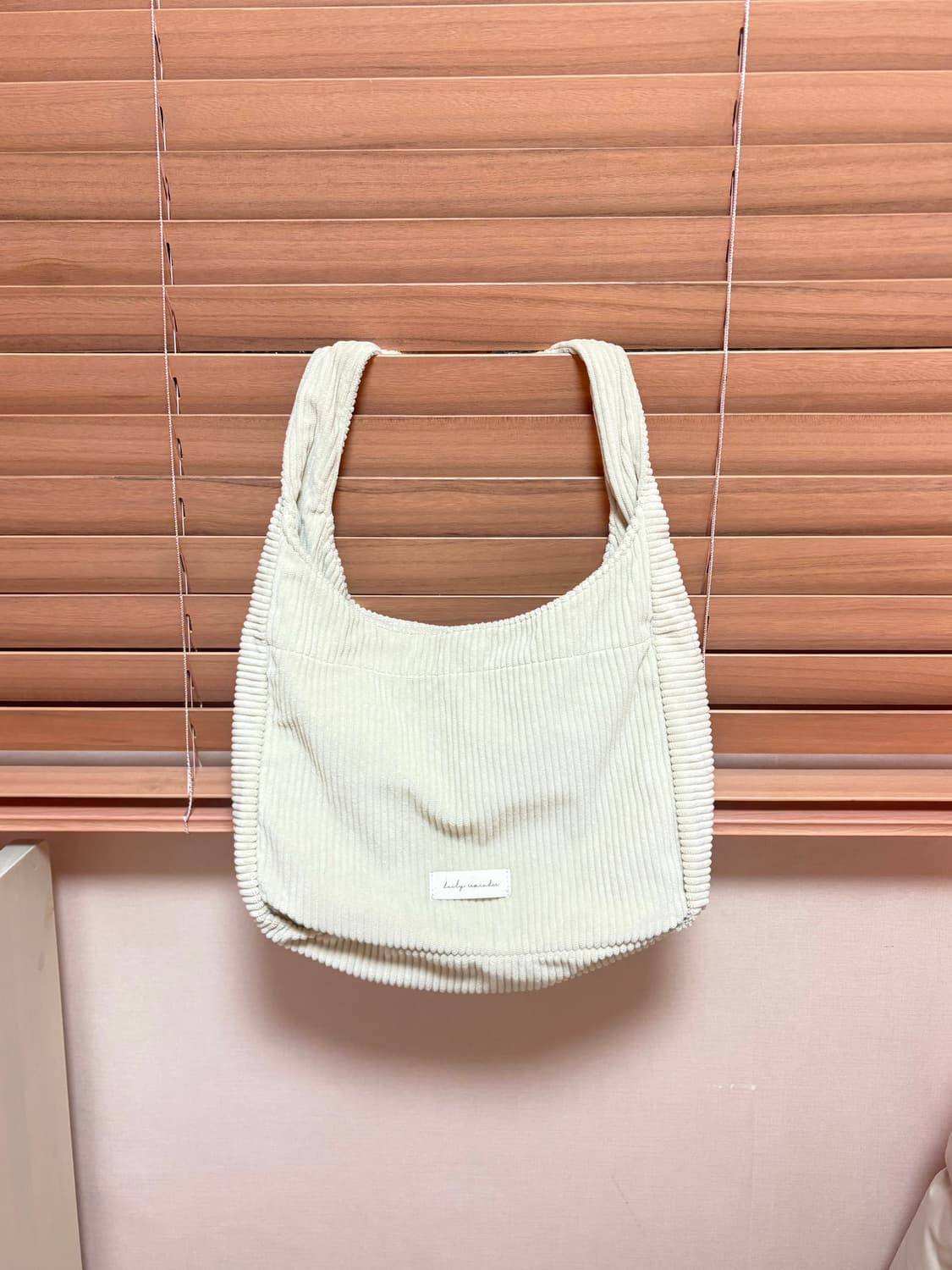 daily wanderer 코듀로이 숄더백 아이보리🤍♟️ 상품이미지1