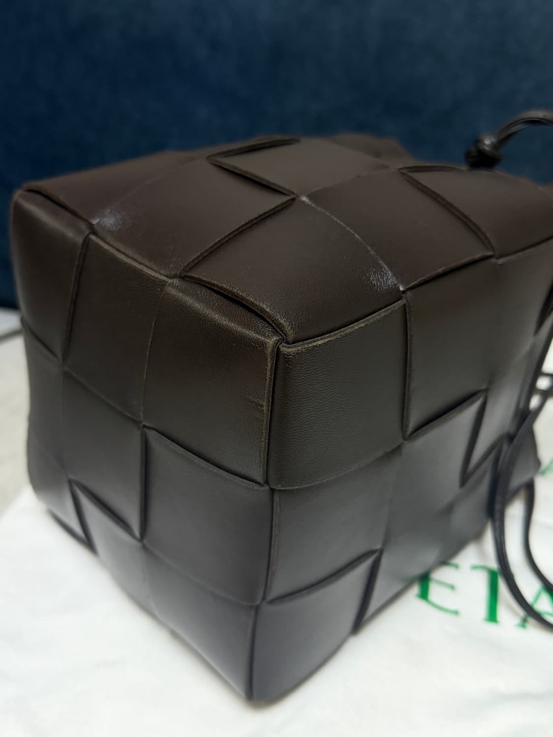 보테가베네타 카세트버킷백 폰단테 상품이미지5