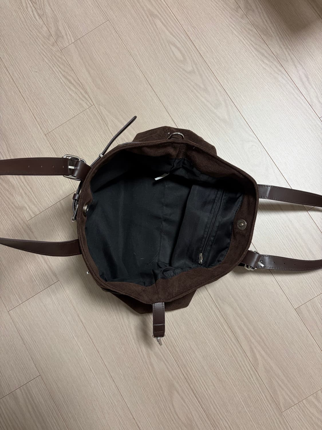 블랙업 스웨이트 버클백 상품이미지6