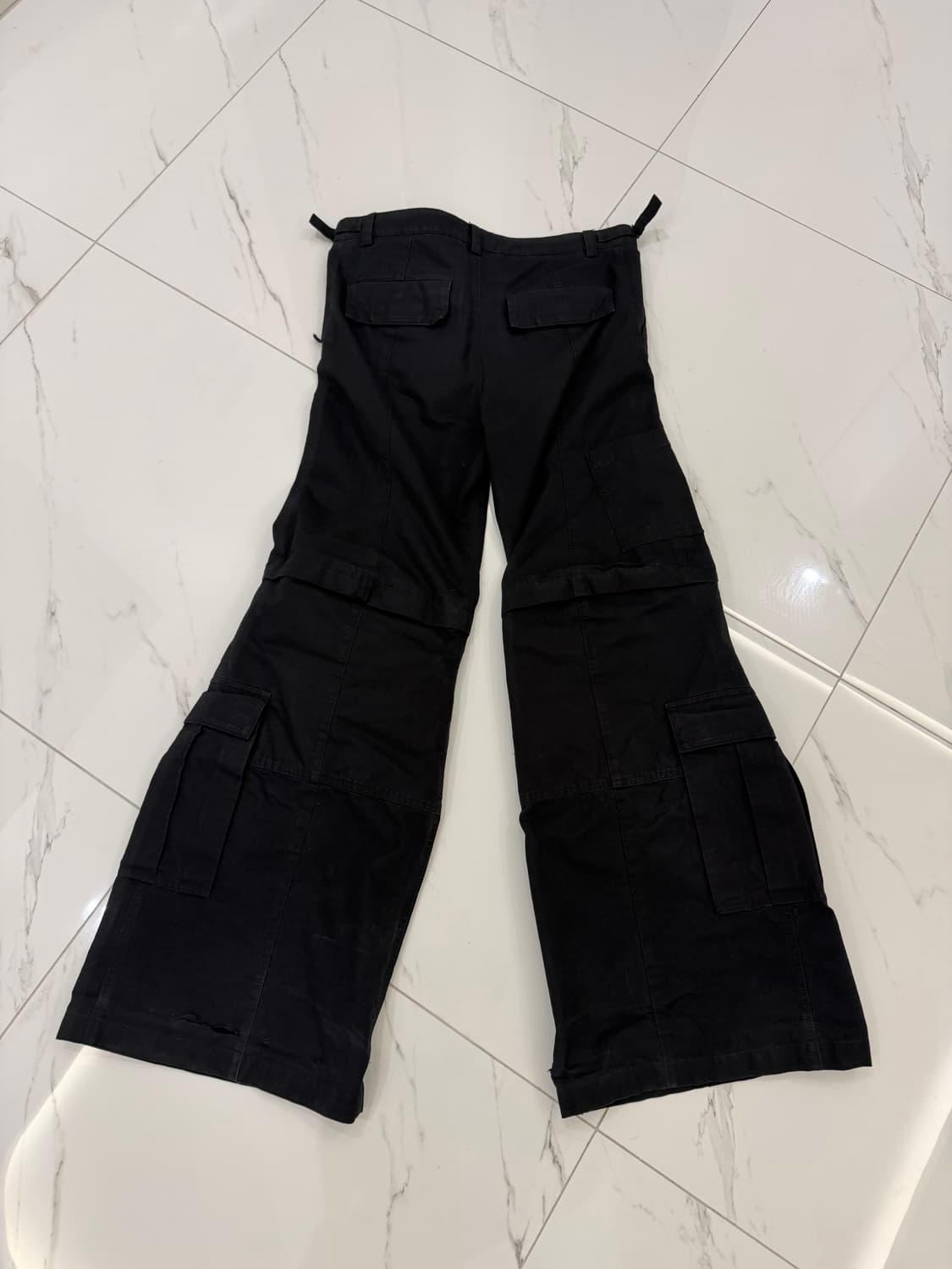 [M] Balenciaga Winter23 플레어드 카고 팬츠 상품이미지5