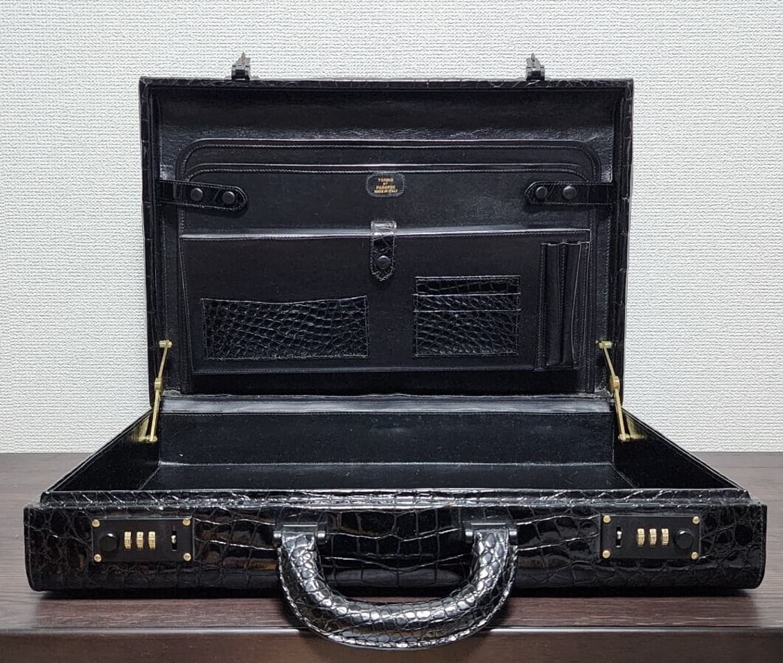 미사용) 정가 3300 a. testoni 테스토니 악어 가죽 가방 브리 상품이미지3