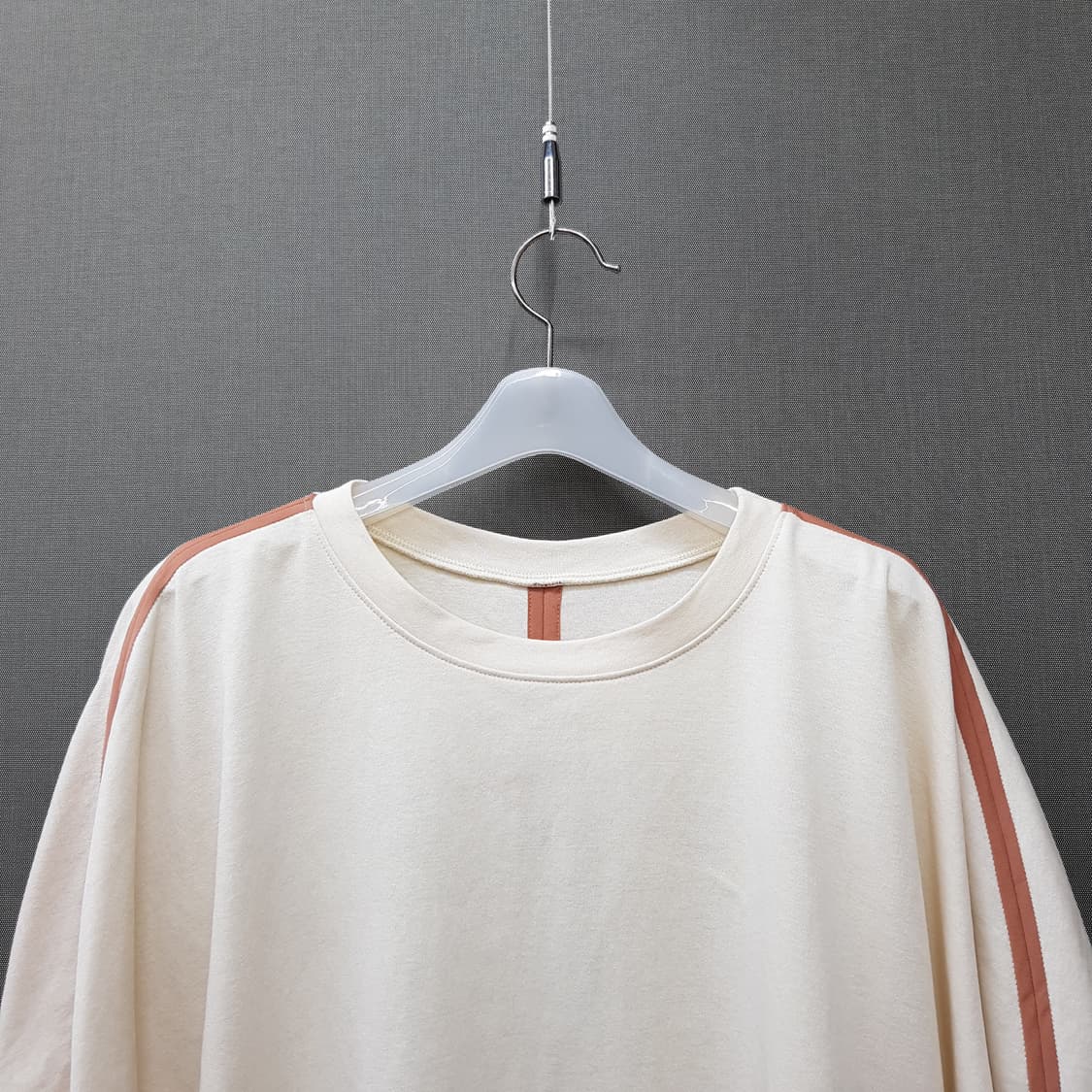 한섬 시스템 SYSTEM 라인 포인트 반팔 티셔츠  F사이즈 상품이미지2