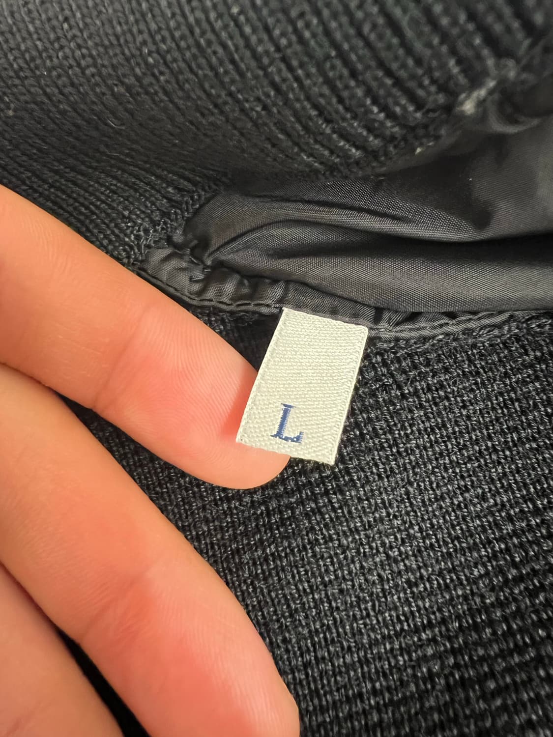 [블랙 L/새상품급] 몽클레어 김현우 니트패딩 트리곳 풀구성 상품이미지4