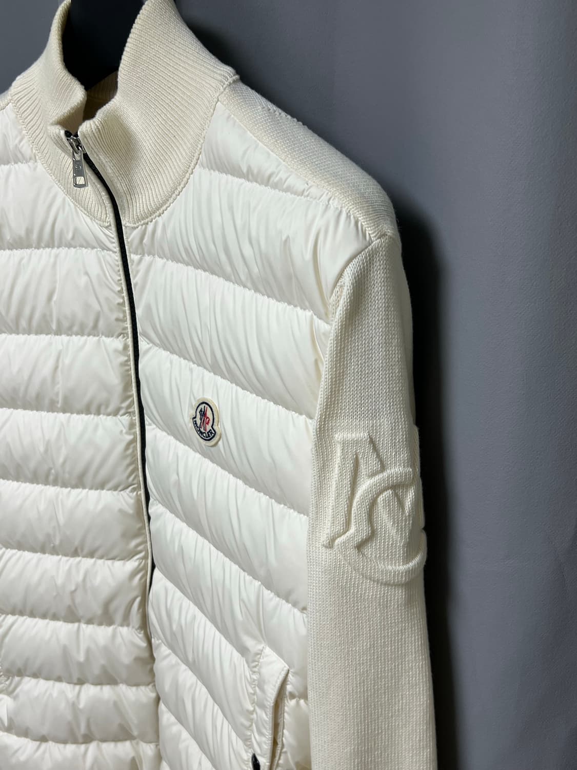 [정품] 새상품급 24FW / 몽클레어 니트패딩 아이보리 M 상품이미지2
