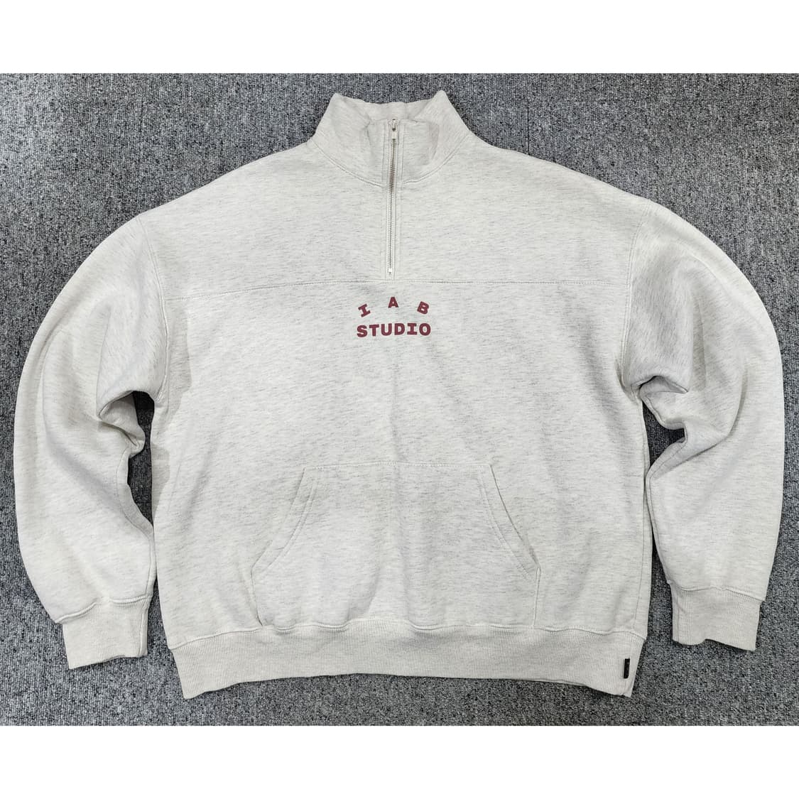 아이앱 스튜디오 스펠로고 기모 하프집업 반집업 L 상품이미지1