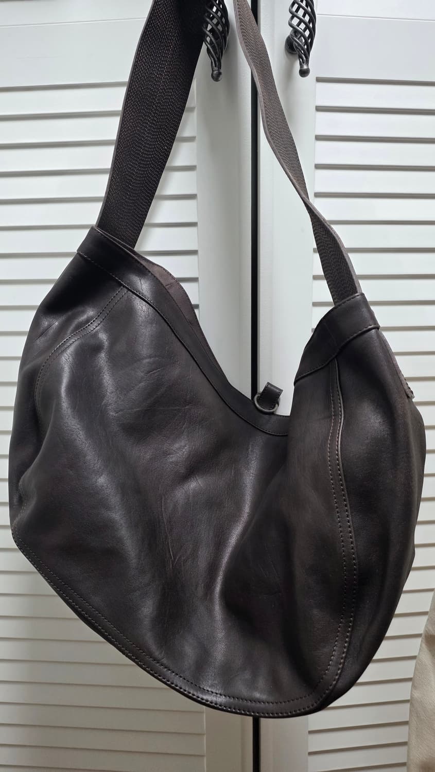 타이가 타카하시 뉴스보이백 라지 익스클루시브  상품이미지3