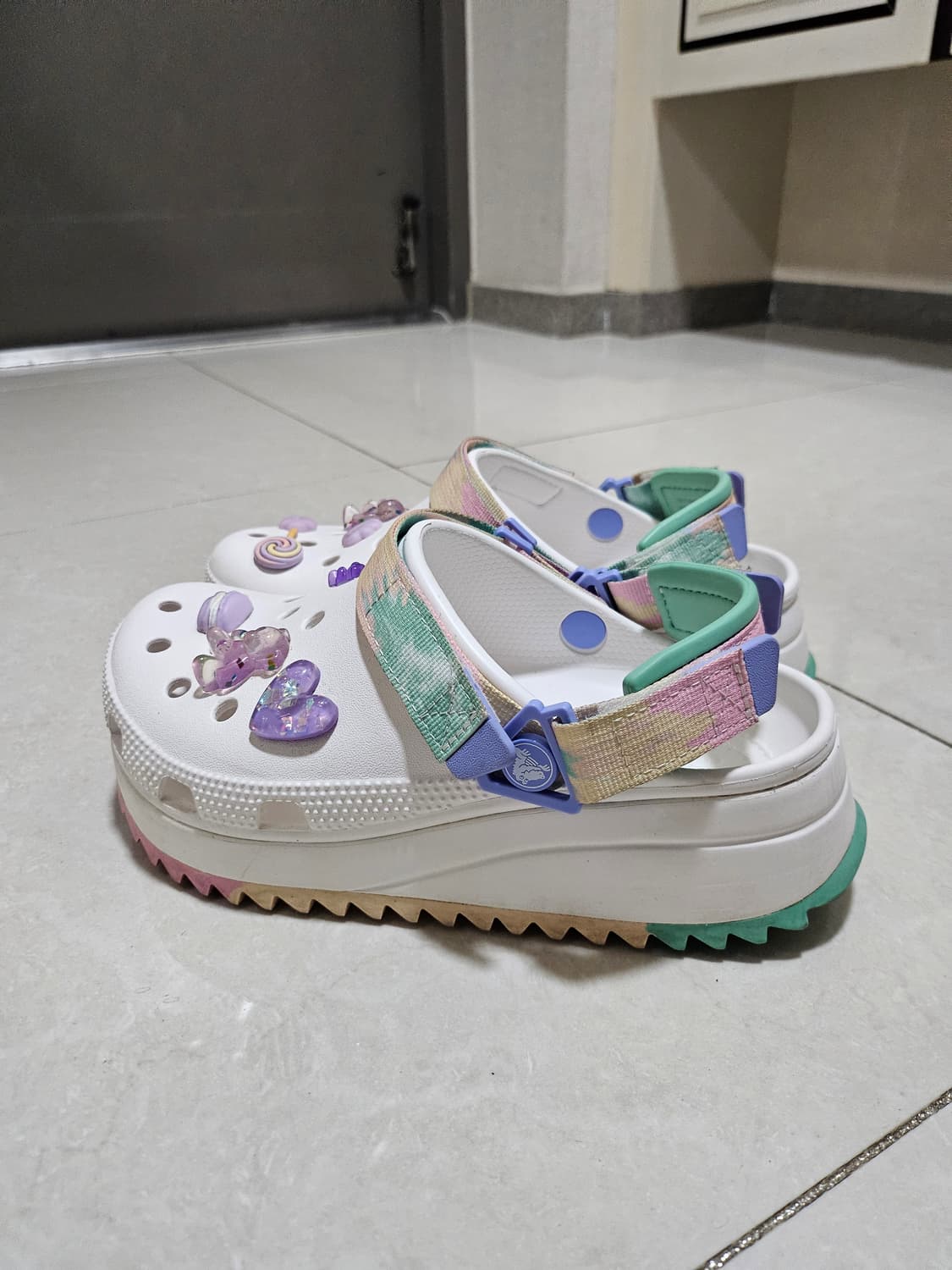 크록스 클래식 하이커 옴브레 클로그 상품이미지3