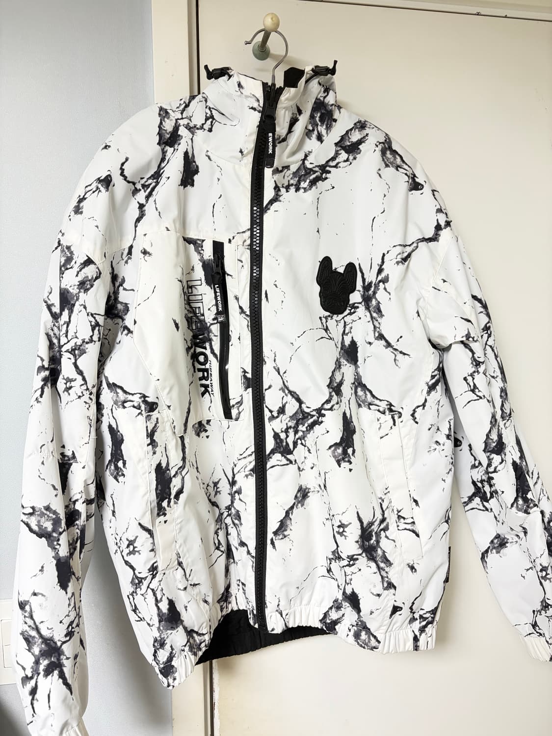 라이프워크 리버시블 바람막이 상품이미지1