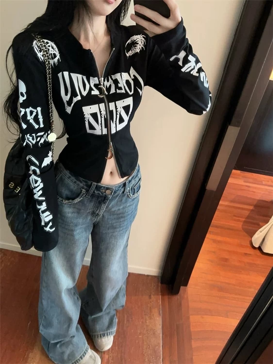 레터링 프린팅 슬림 크롭 집업 티셔츠 상품이미지4