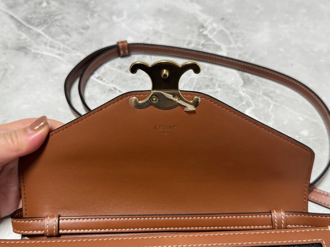 셀린느 엔벨로프 트리옹프 탠 상품이미지7