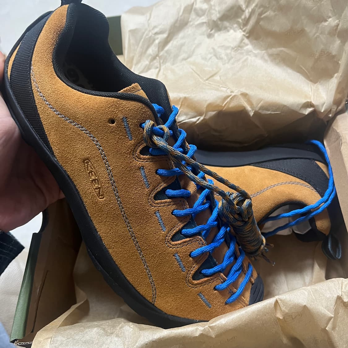 새상품(285)킨 KEEN 재스퍼 스웨이드 카멜 상품이미지1