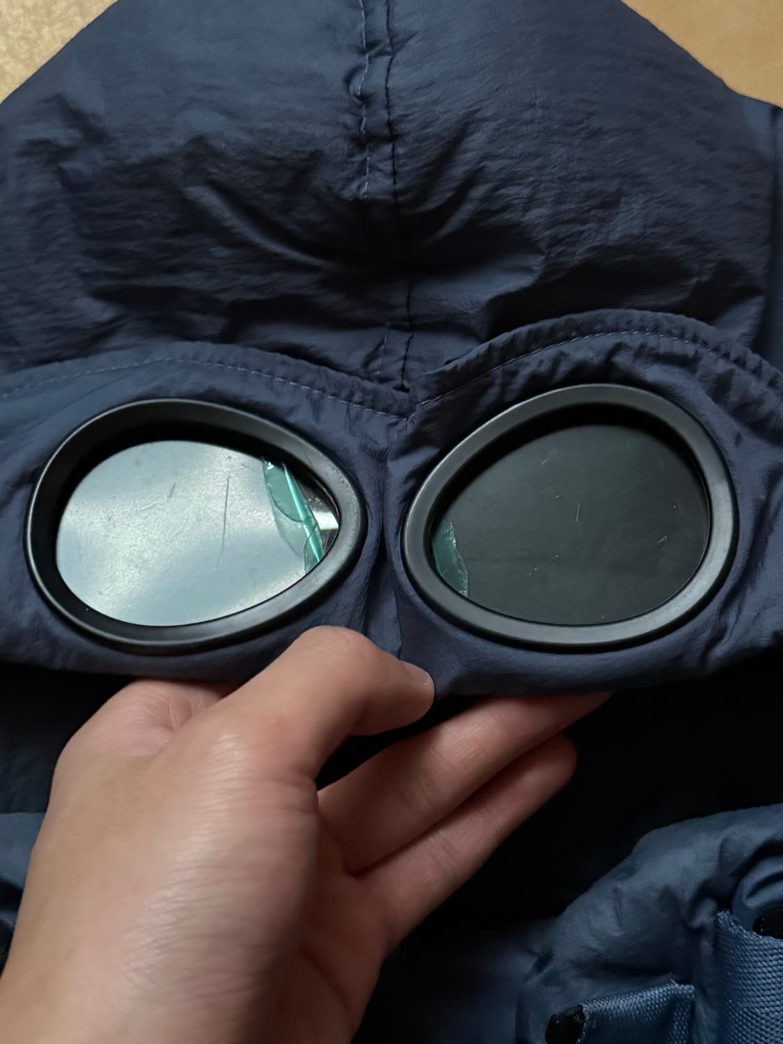 CP컴퍼니 나일론 고글 패딩조끼 상품이미지4