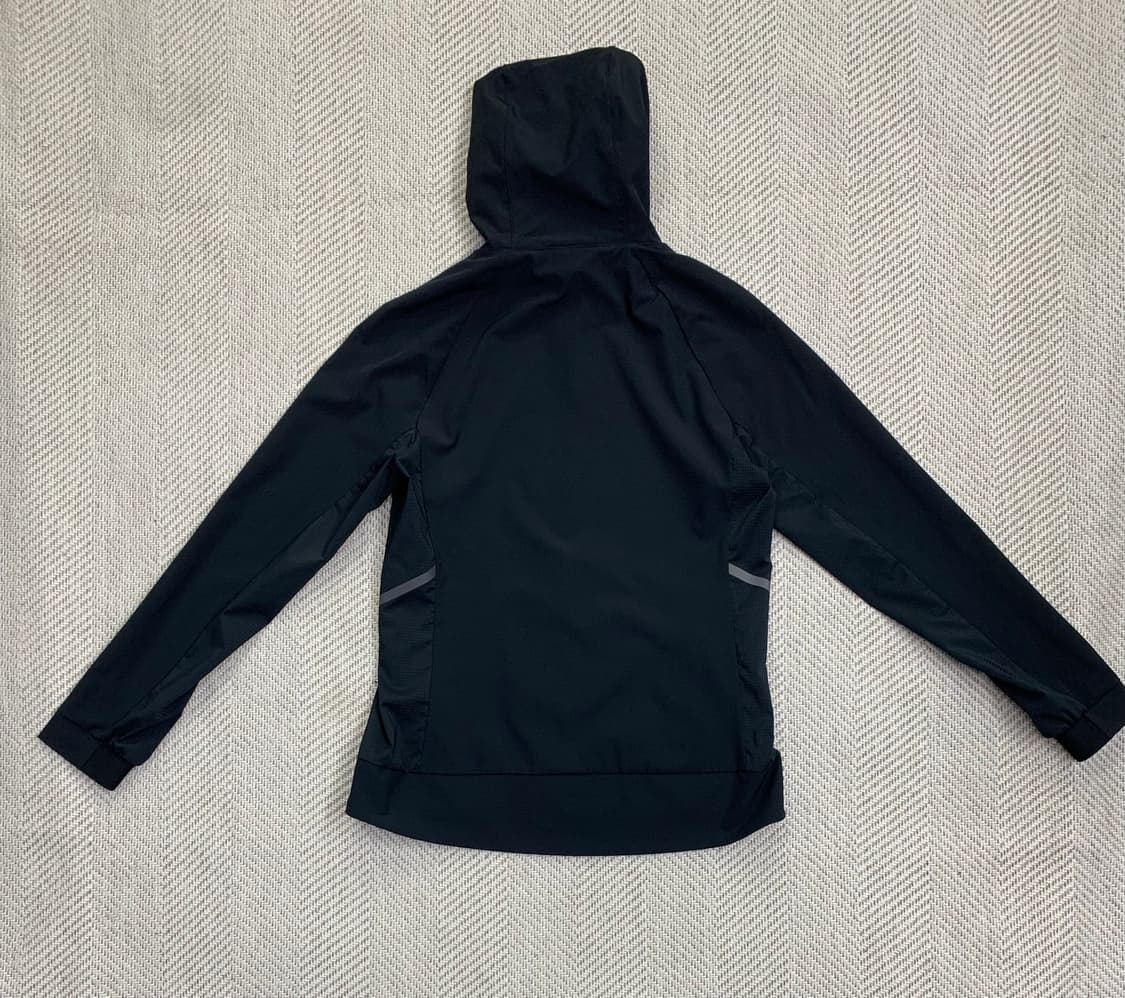 퓨마 블랙 후드 바람막이 M 상품이미지2
