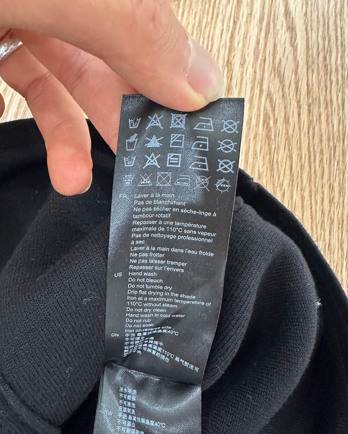 산드로 블랙 금장 버튼 스터드 가디건 상품이미지9