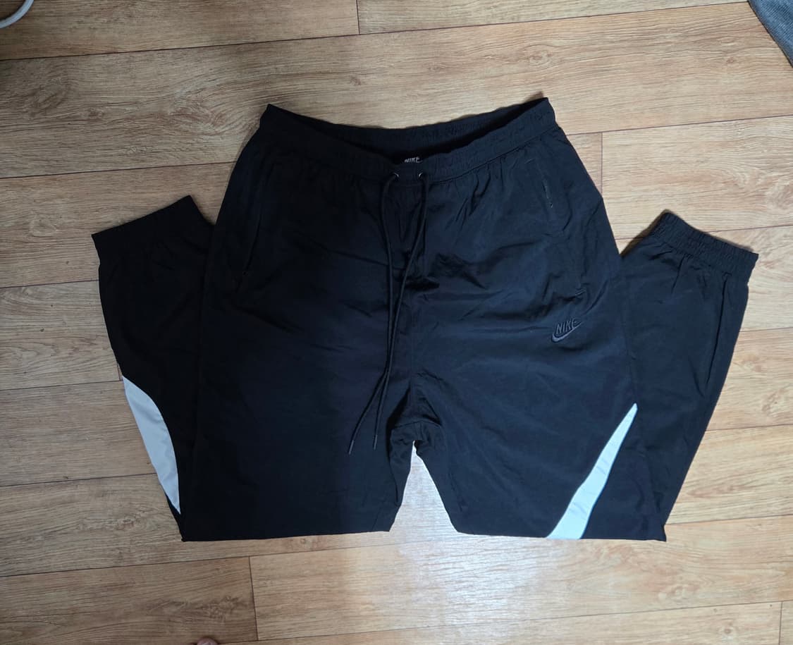 나이키 블랙 화이트 스우시 트랙팬츠 바지 상품이미지3