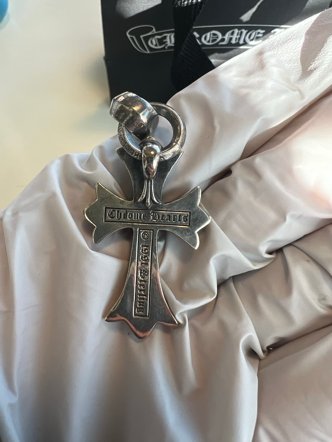 크롬하츠 스몰 크로스 위드 베일 상품이미지4