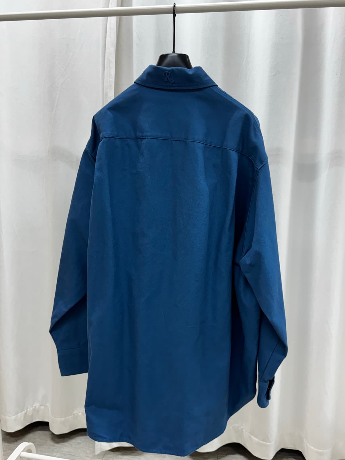 라프시몬스 로고 패치 오버사이즈 셔츠 블루 S 상품이미지4