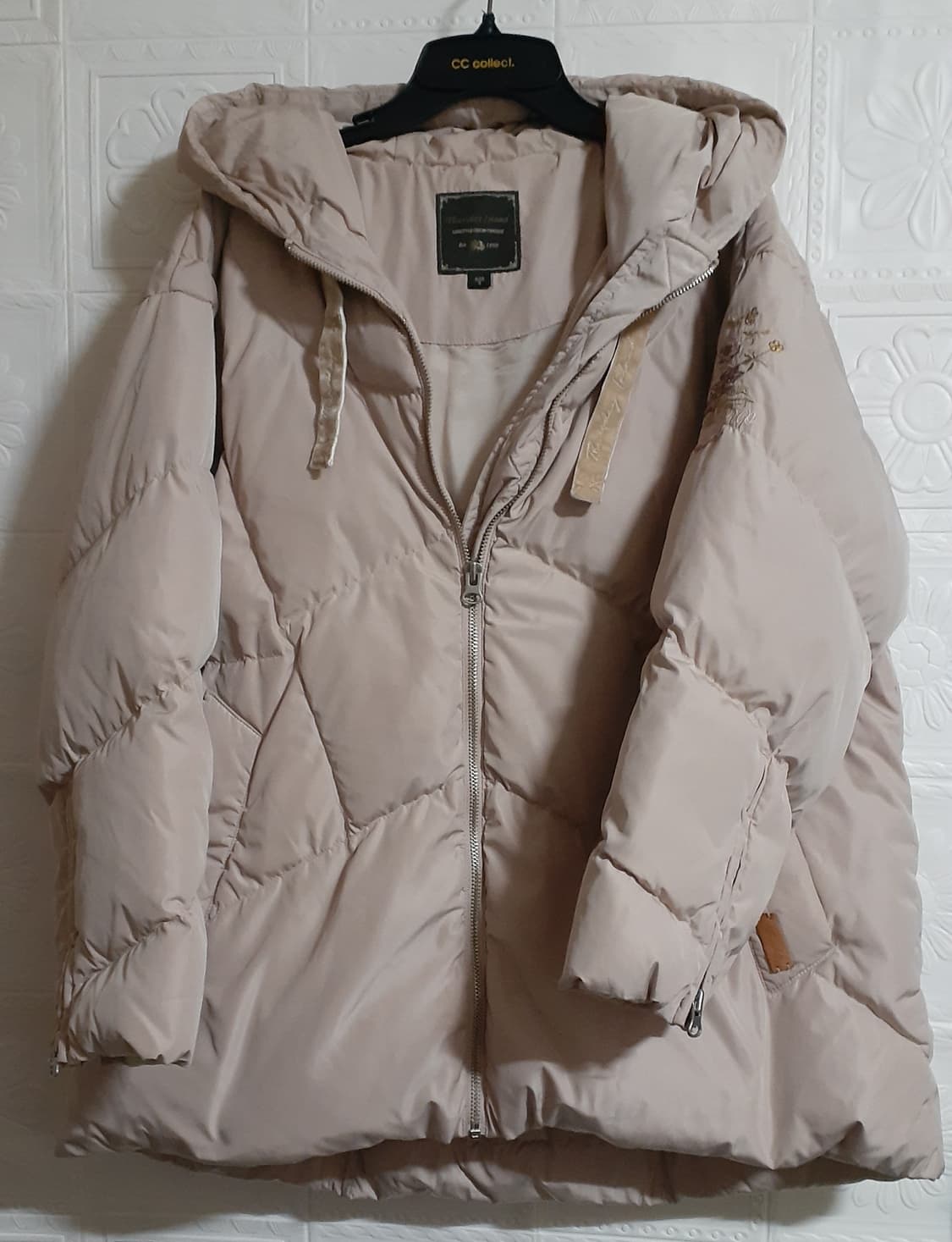 써스데이아일랜드 하프 덕다운 패딩  상품이미지4