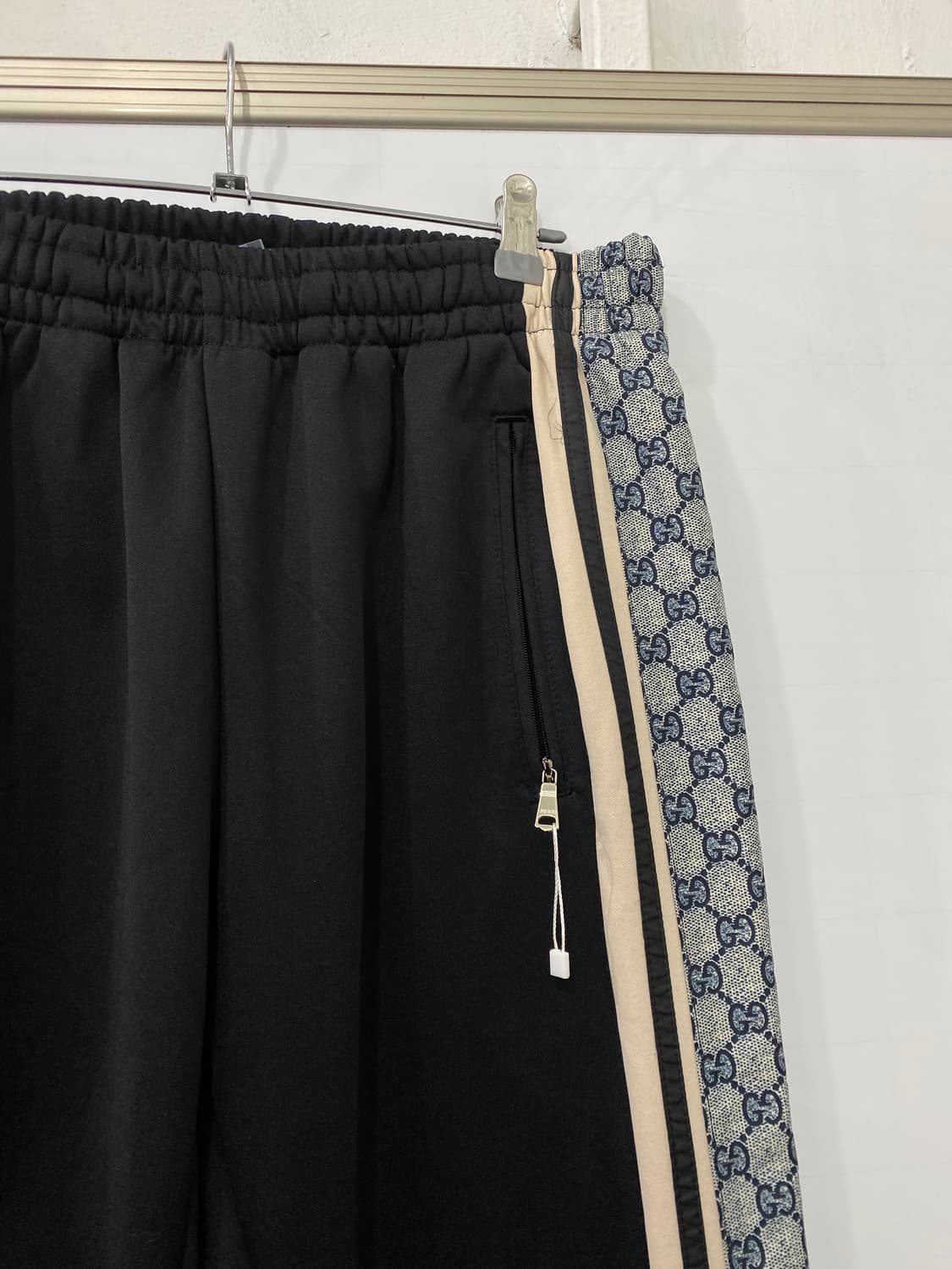 구찌 빅로고 조거팬츠 (S) 상품이미지2