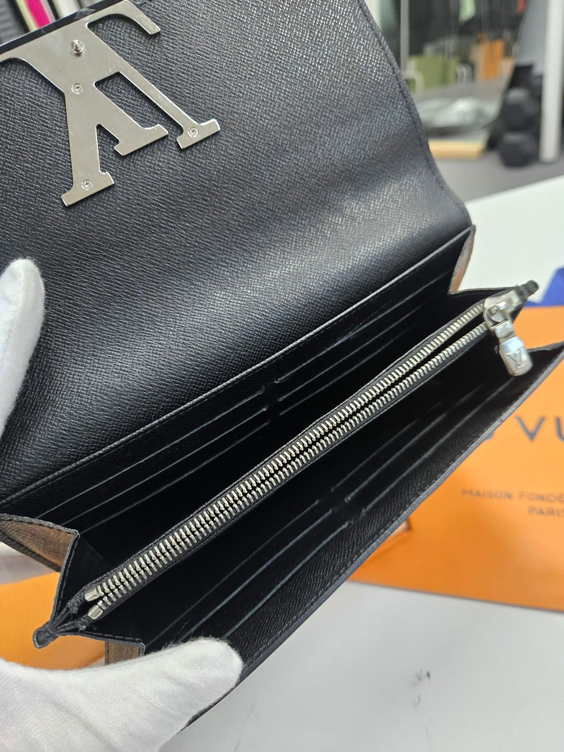 [A급컨디션] 루이비통 에삐 카퓌신 장지갑 상품이미지6