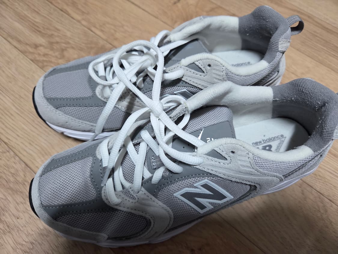 뉴발란스 530 그레이 250 팝니다 상품이미지1