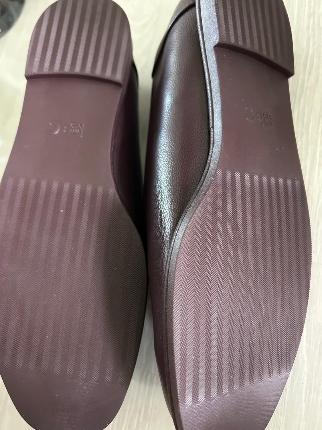 유니클로 스퀘어 플랫슈즈 다크 브라운 250 상품이미지5