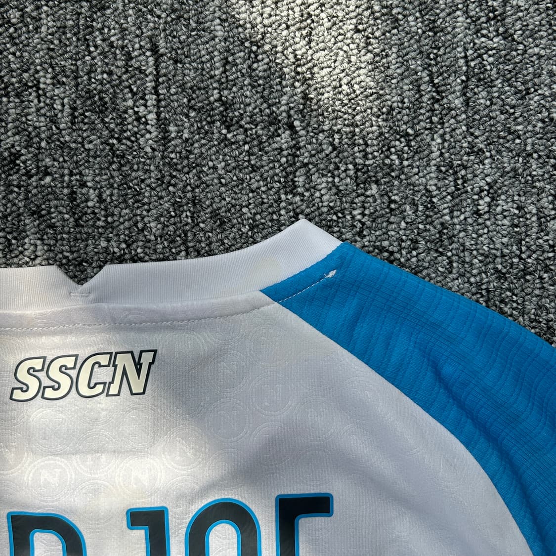 EA7 22-23 김민재 나폴리 페이스 게임 우승 기념 유니폼 상품이미지7