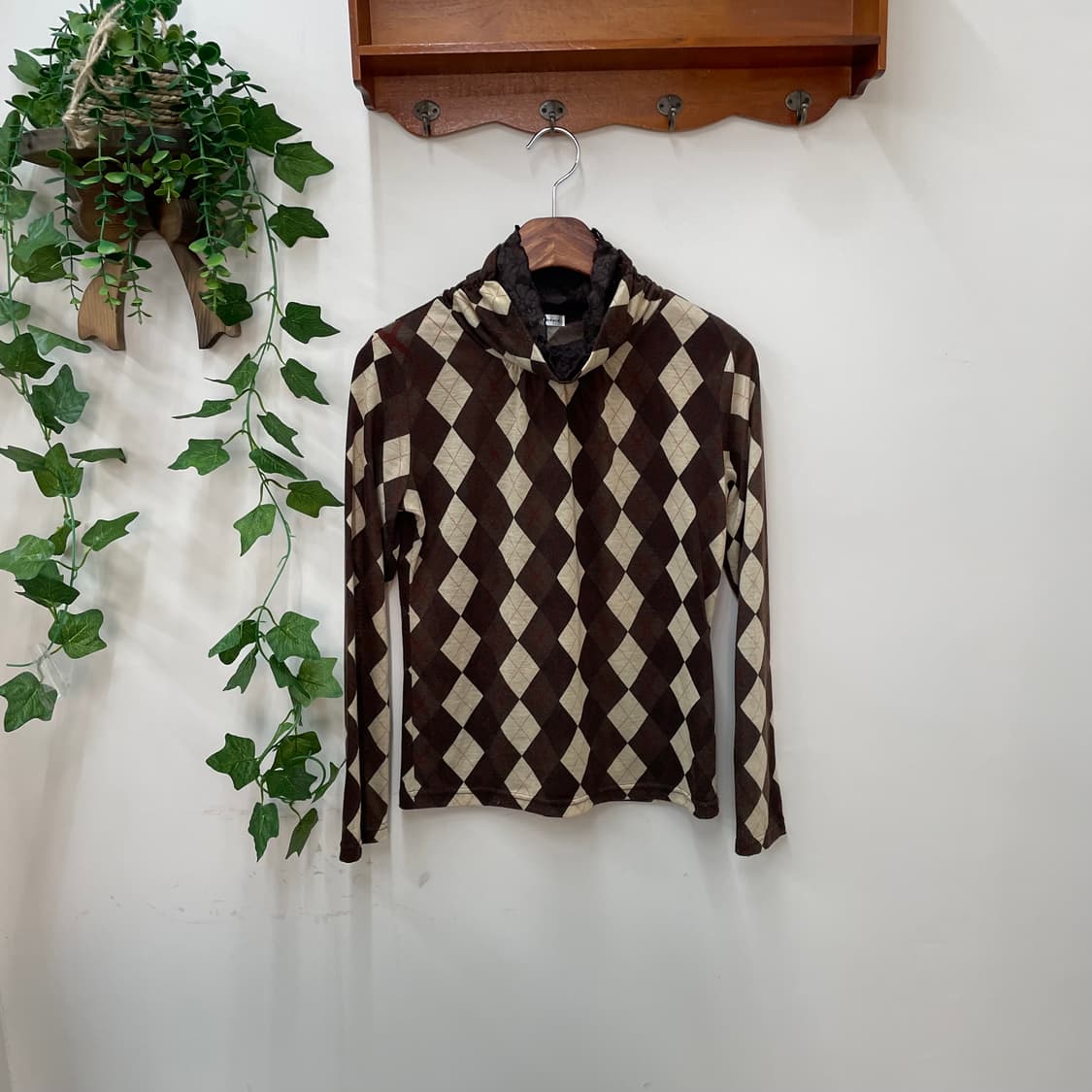 오네갸루 너드 프레피 브라운 아가일 터틀넥 탑 상품이미지1